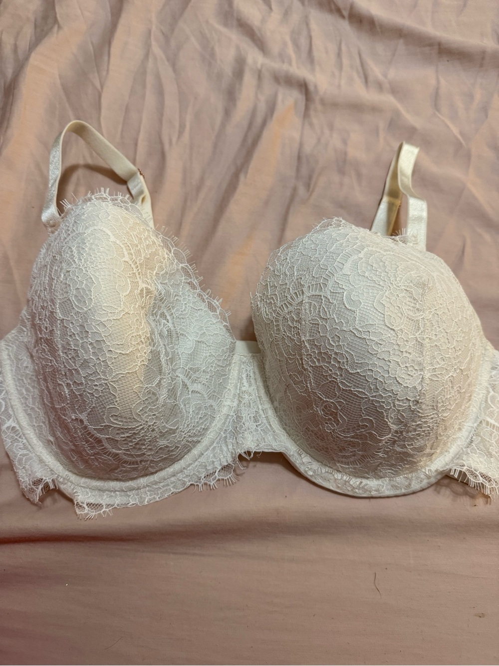 Victoria's Secret Cream Lace Push-Up Bra